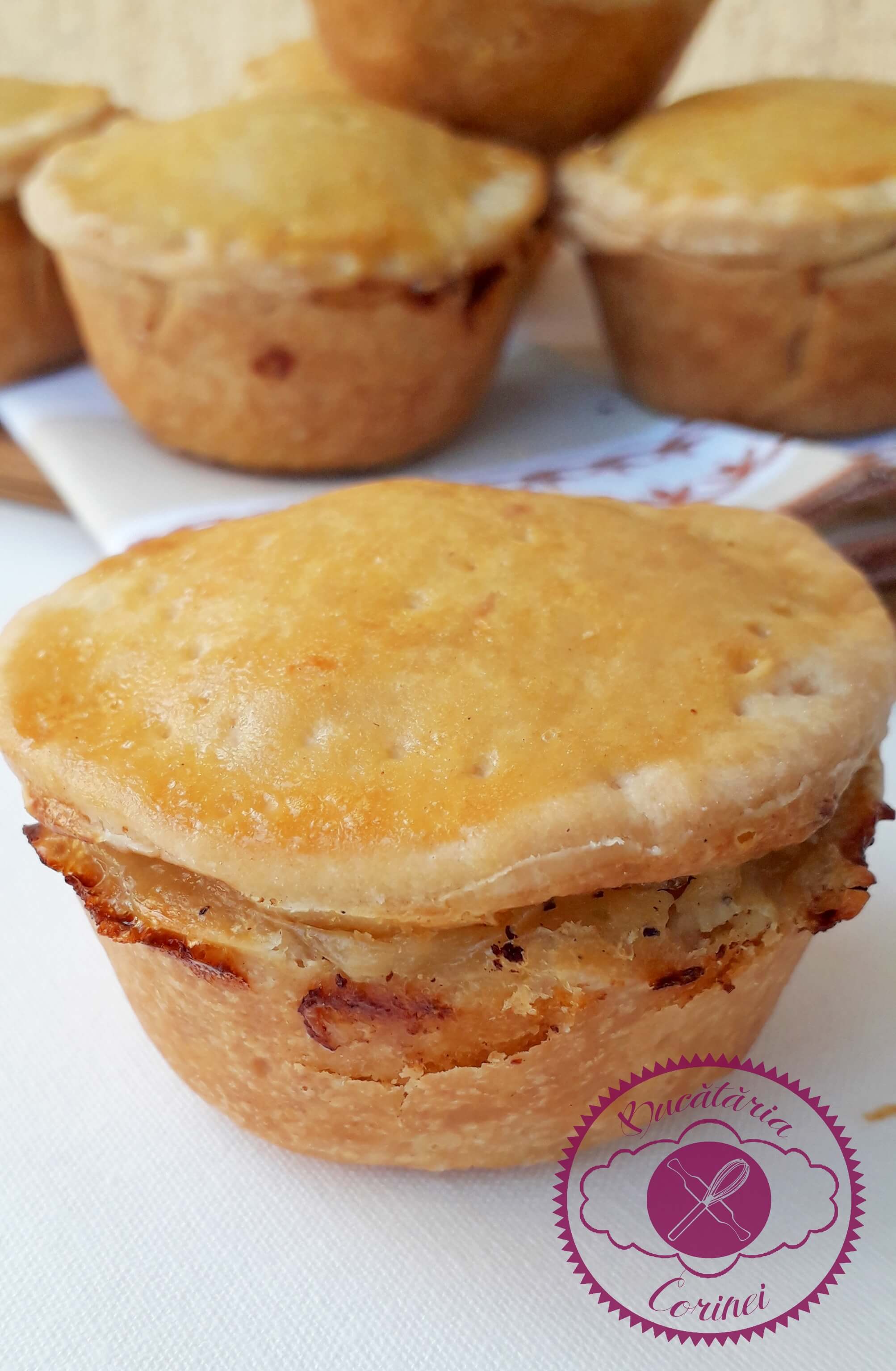 Mini chicken pies (Mini placinte cu pui)