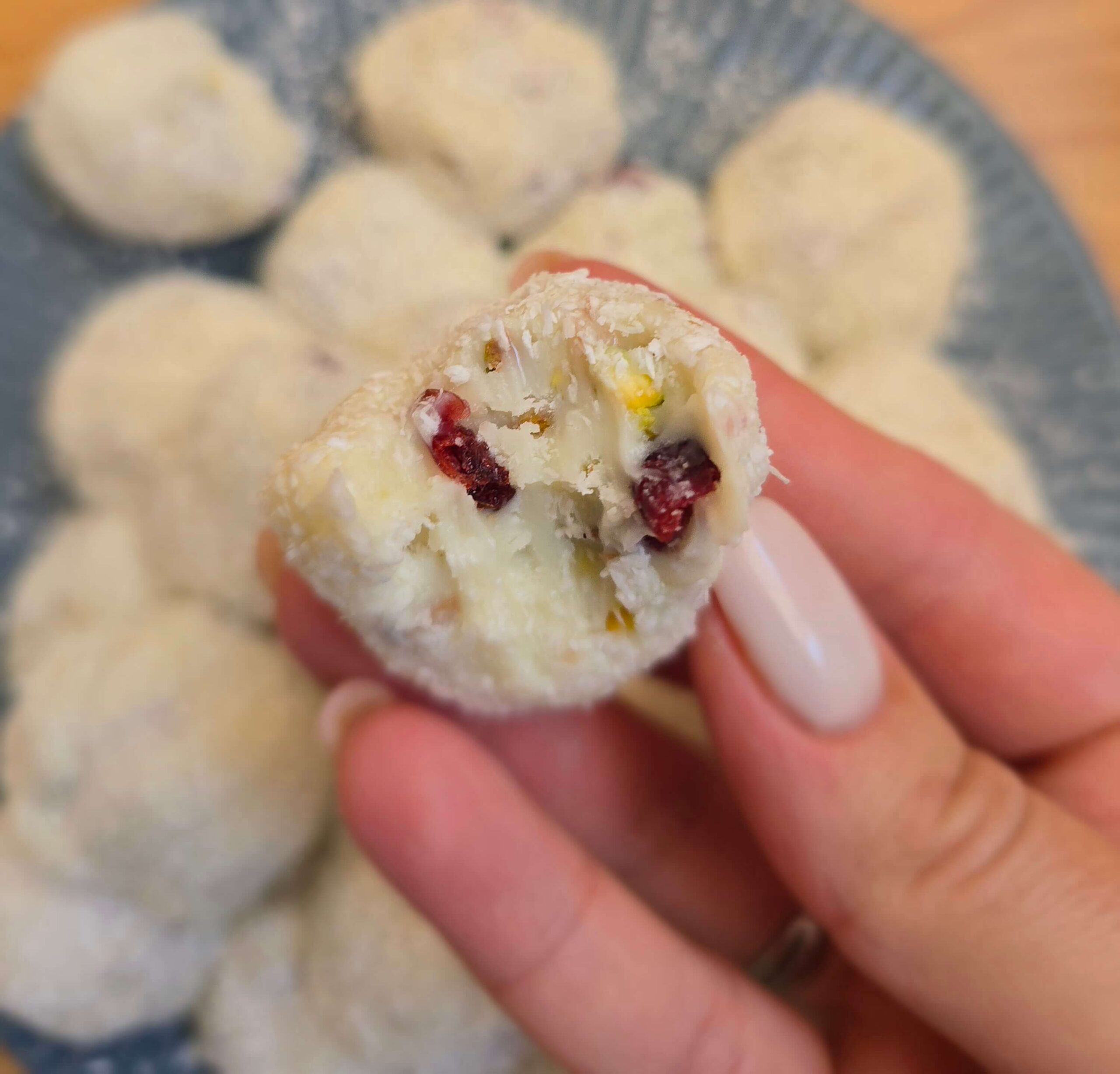 White Christmas truffles