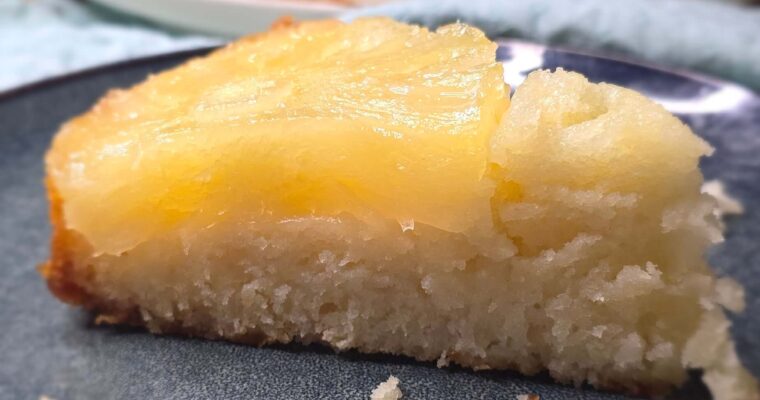Prajitura rasturnata cu ananas